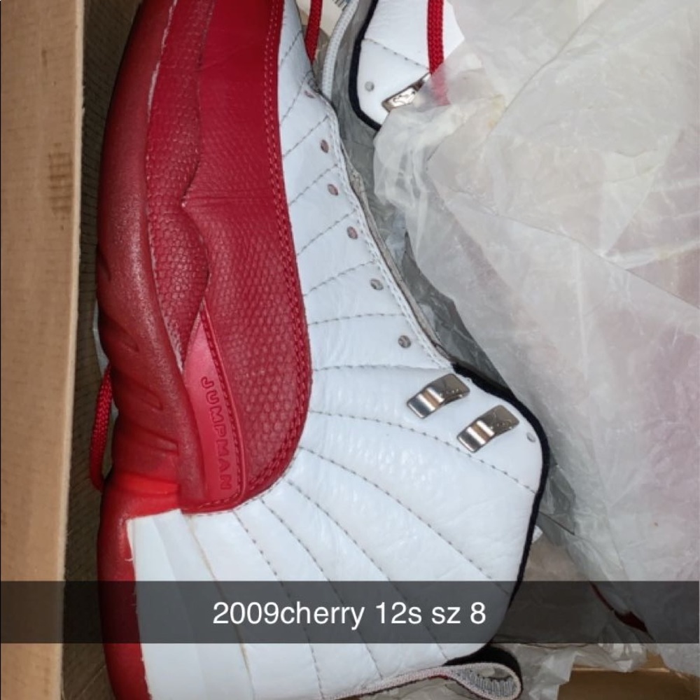 2009 Cherry 12s size 8 9.5/10 condition